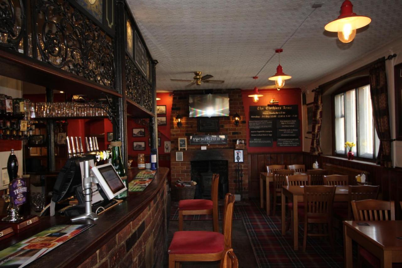 Hotel The Clothiers Arms à Stroud  Extérieur photo
